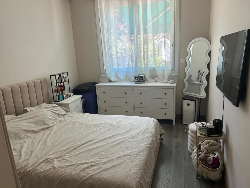 Elegant apartment in Nice with a private garden - 3