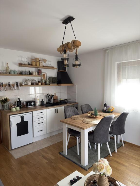Porodičan apartman sa terasom - Zova, Zlatibor - 3