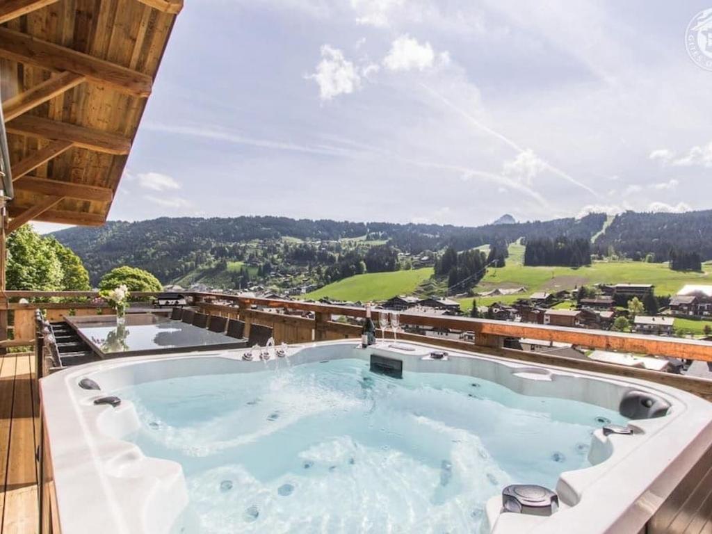 Chalet de Luxe aux Gets avec Jacuzzi, Wifi & Parking - FR-1-671-321 - 2