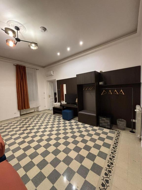 GSR Garibaldi Station Rooms - 5