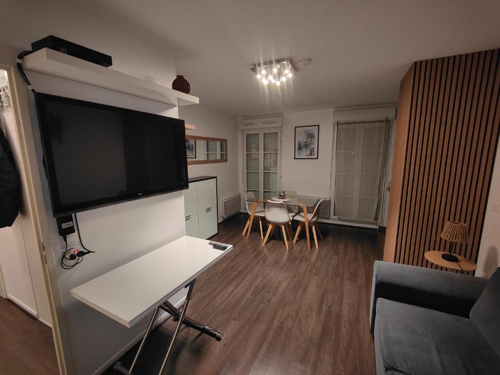 Lieu ideal Disney et CC Val d'Europe plus Parking pour 4 à 6 personnes - 1