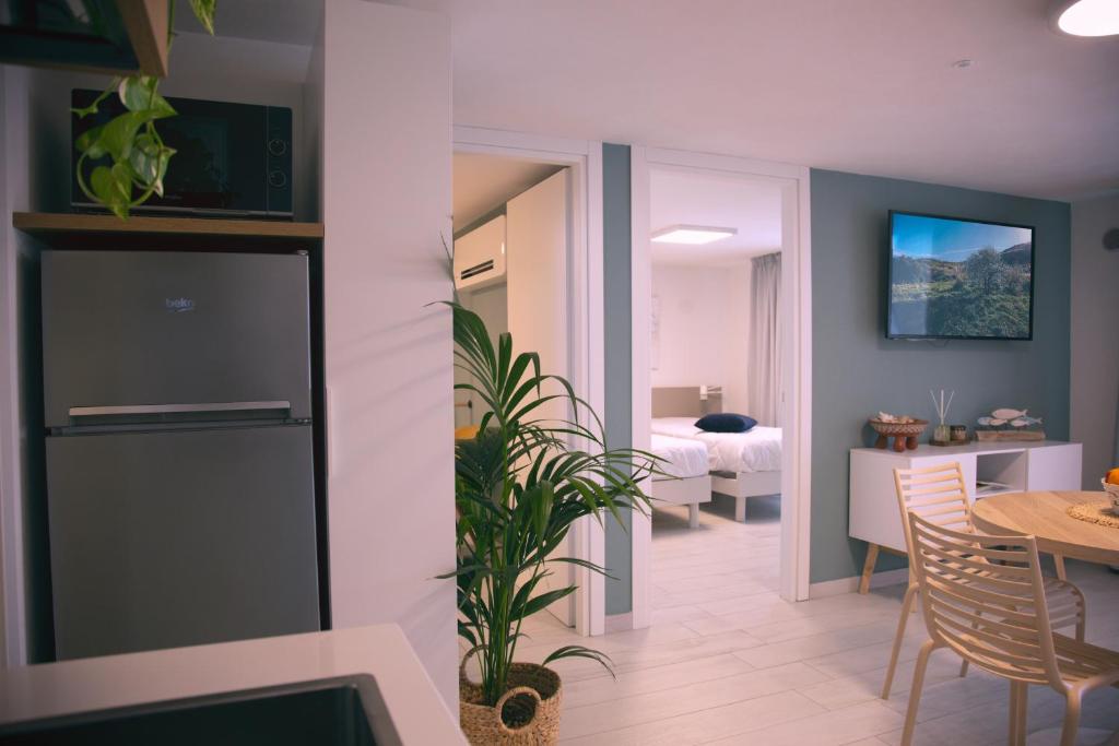 Marina Beach Apartments - 4