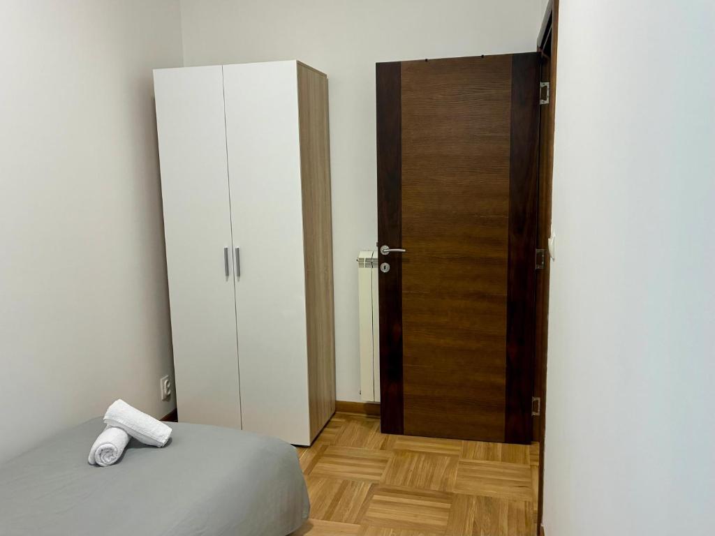VHome - 4