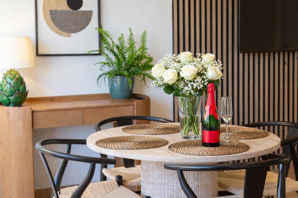 Central Torremolinos Luxury Apartment - 3
