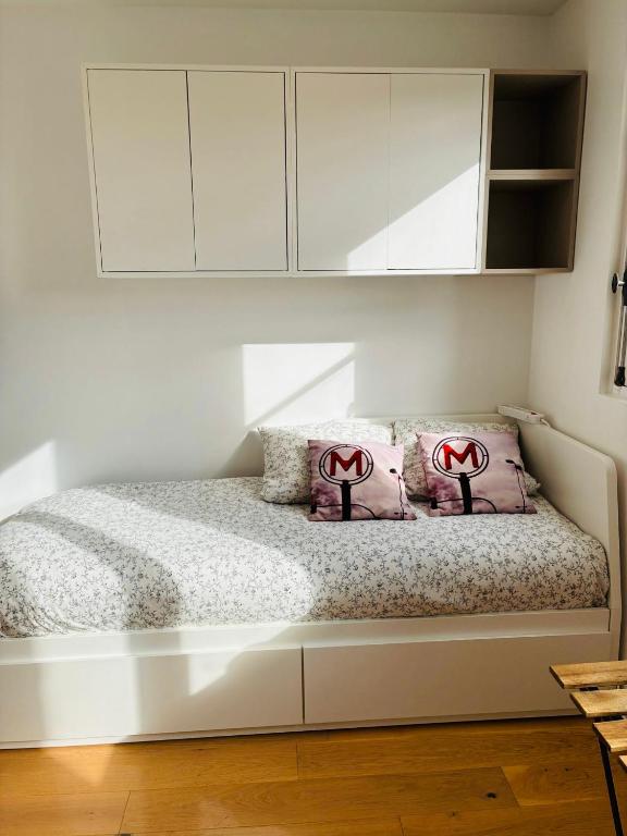 179 - HEART OF SAINT GERMAIN DES PRES - Perfect Location - 2