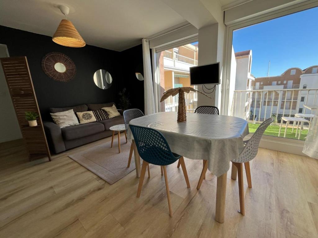 Bel appartement avec piscine et vue bateaux - 1
