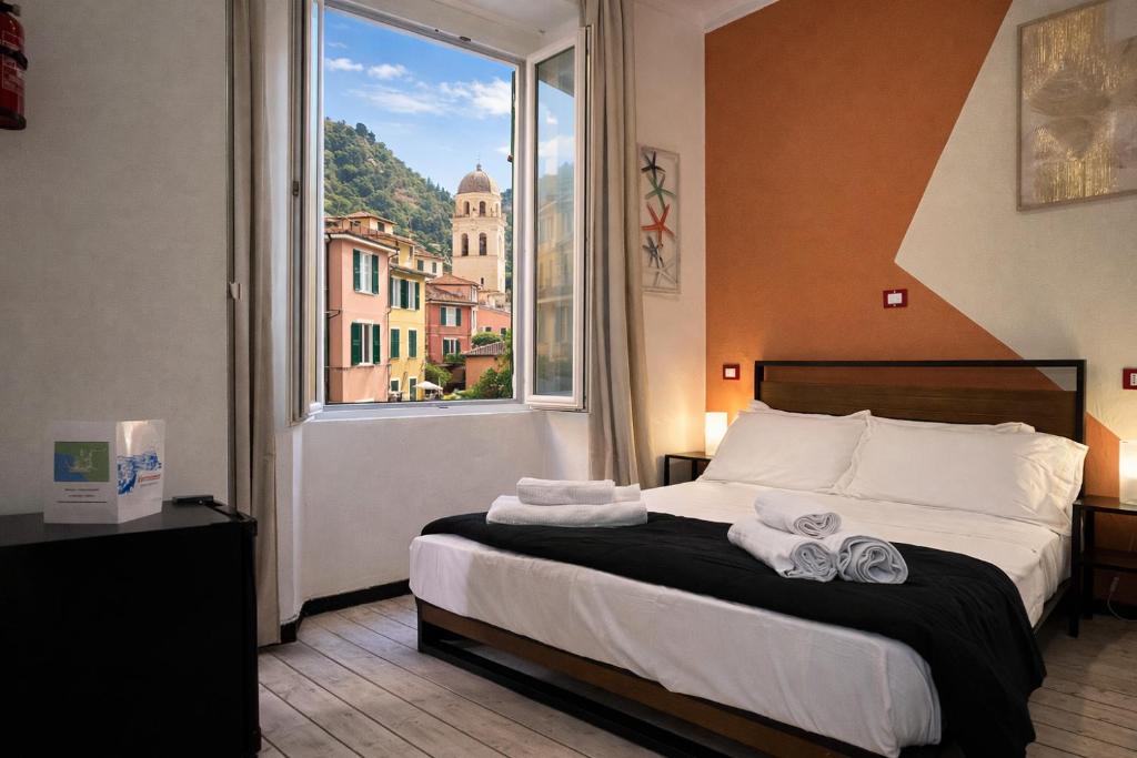 Central Vernazza Budget Rooms - 2
