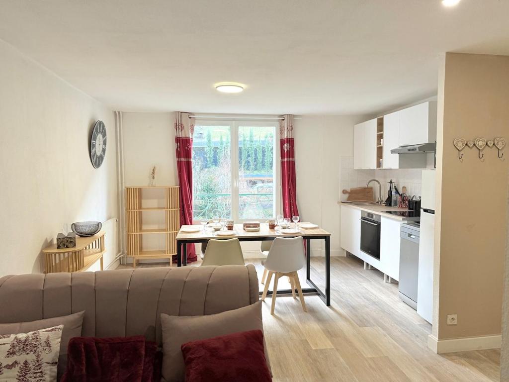Apartments for 6 people - Thermal baths, Nature and Skiing - 1