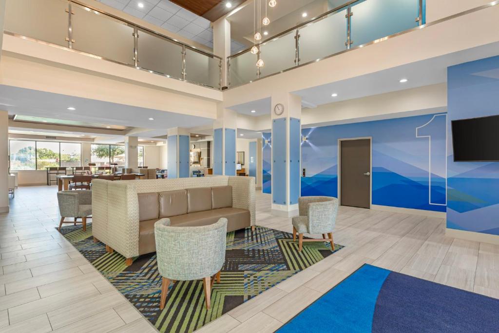 Holiday Inn Express Hotel and Suites Fairfield-North By IHG 外観