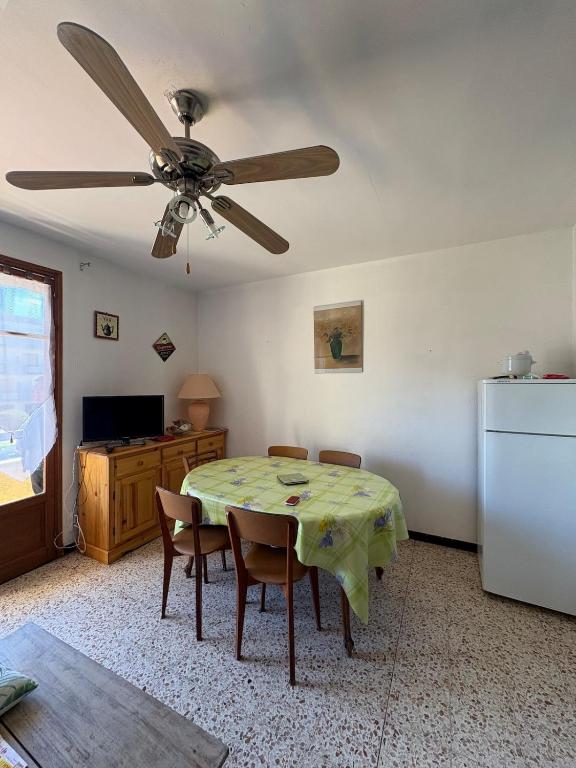 Appt 4 personnes - balcon - 100 m plage - 2