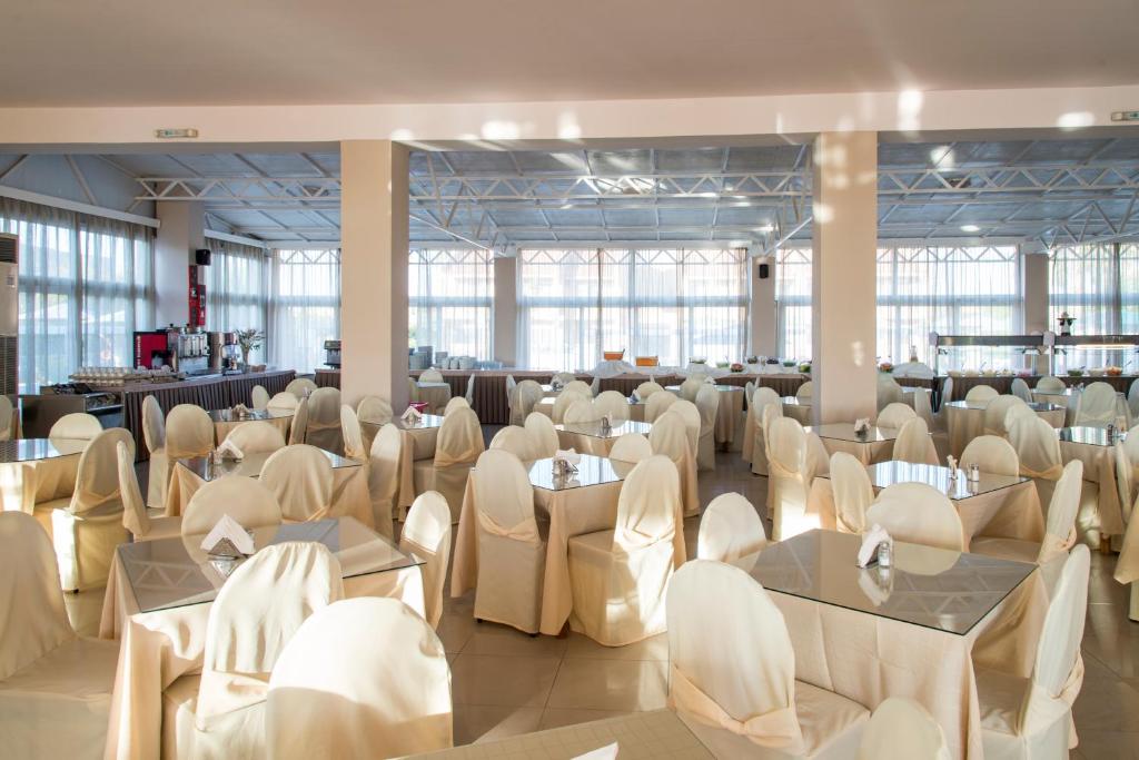ILIOS K Village Resort — Restaurant & bars in Tigaki, South Aegean
