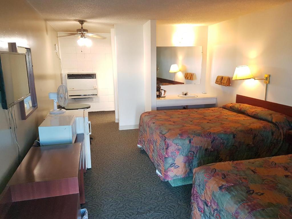 Shamrock Motel photo