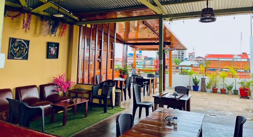 Heliconia's Inn - 1