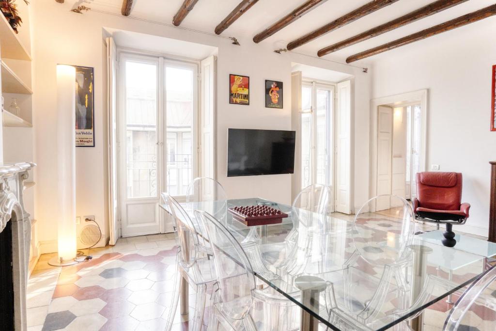 Duomo Charming Maison with Private Terrace - A Unique Milanese Experience - 2