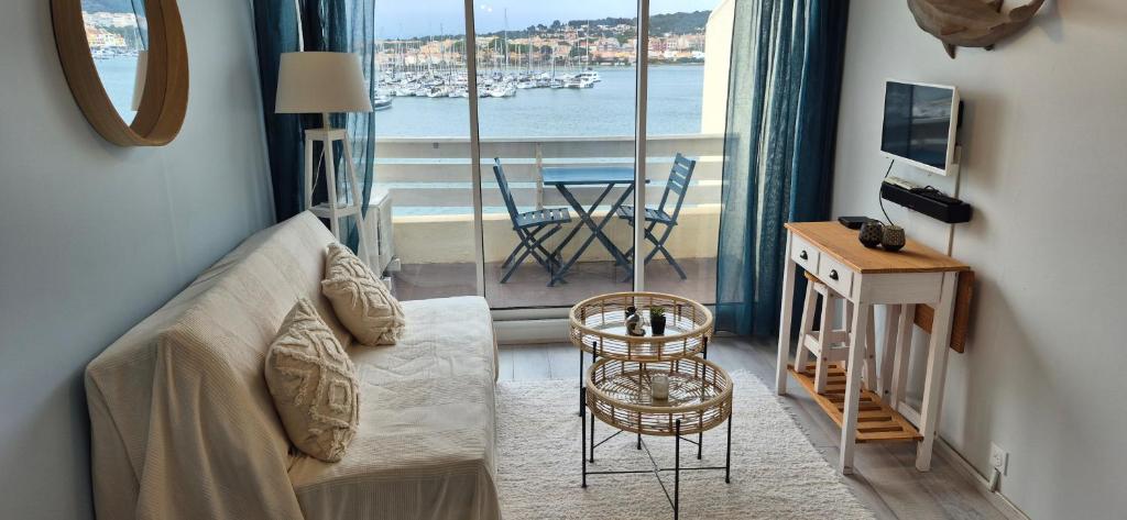 Petit cocon climatisé, vue mer et wifi - 1