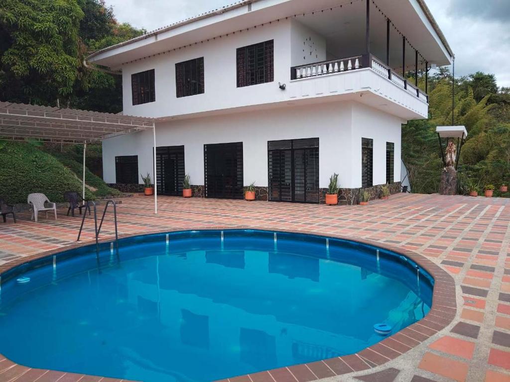 Casa Angola - 1