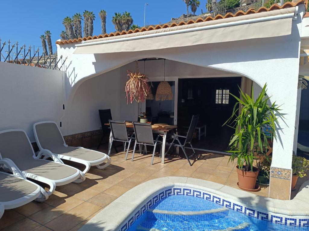Beautiful Holiday Villa with heated private pool, Los Cristianos - 4