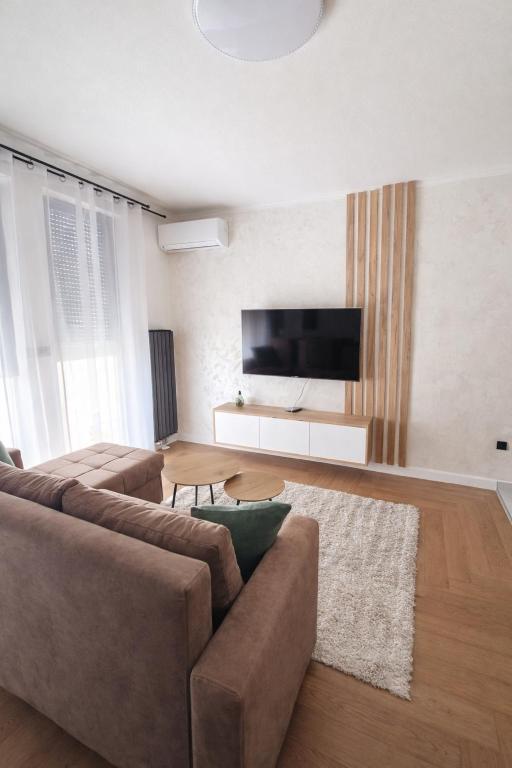 Lana Apartmani Autor - 5