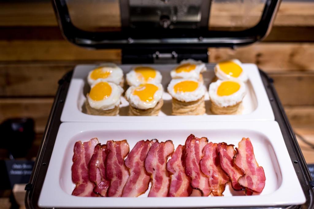 Φαγητό και ποτό