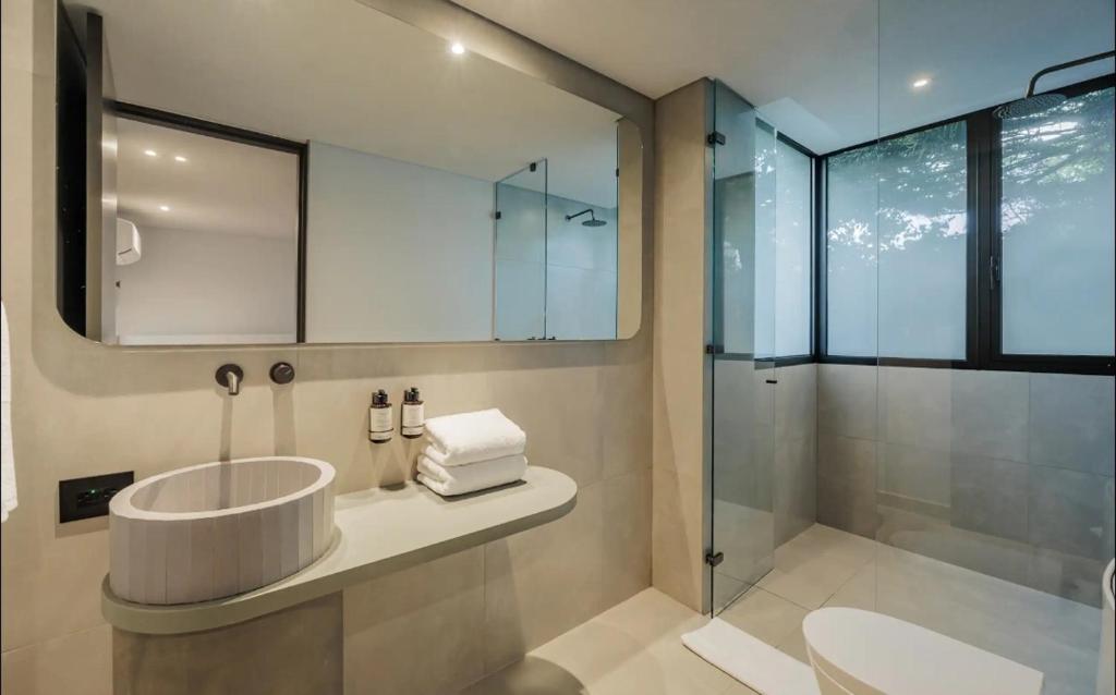 Lujoso apartamento en la zona más exclusiva de Medellín a 3 minutos de Provenza, muy amplio com jacuzzi - 4