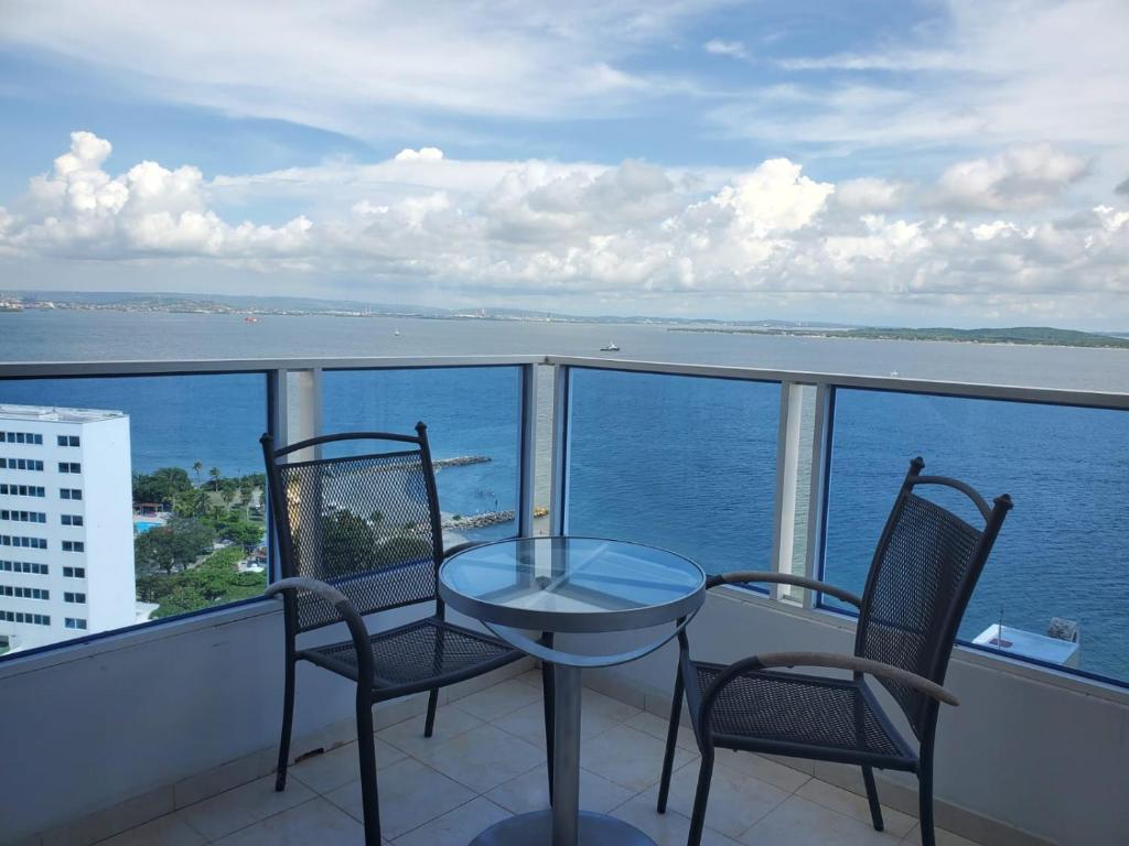 Apartamento con VISTA AL MAR, A una cuadra de la PLAYA. Piso 16 - 4