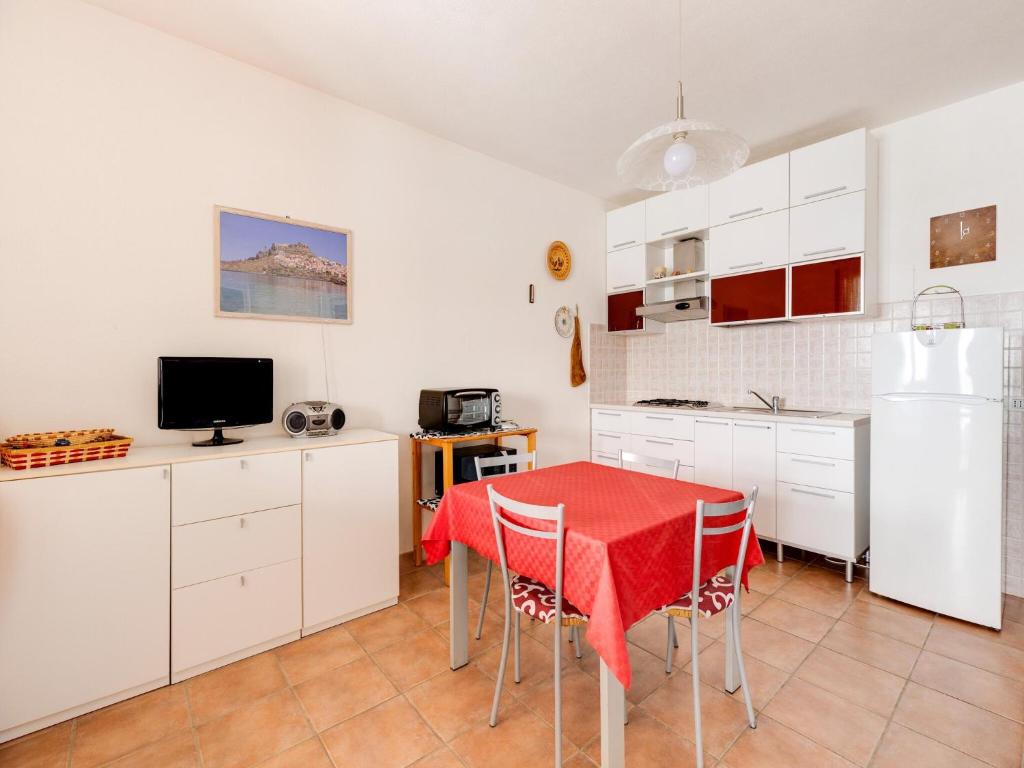 With beachfront terrace and air conditioning - 5