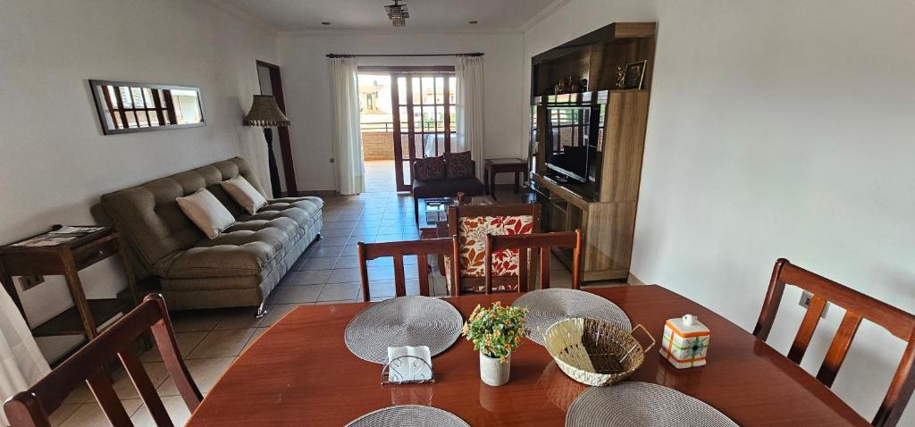 Céntrico apartamento a 5 cuadras de Plaza Principal Luis de Fuentes - 2