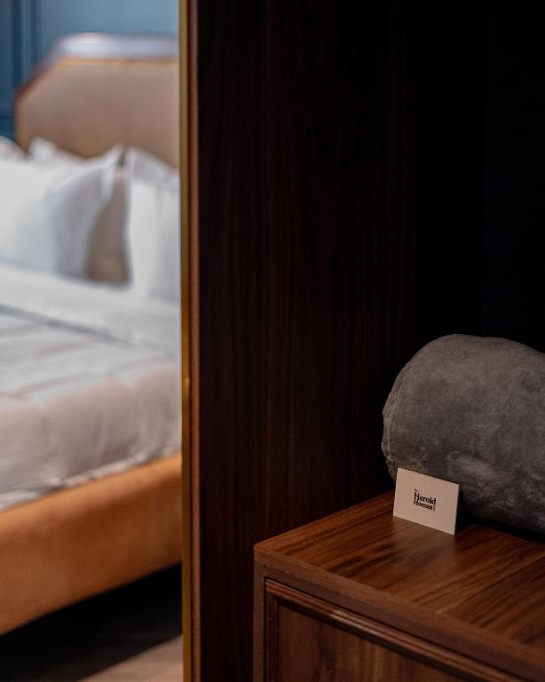 The Oxford Suite with bathtub - 5