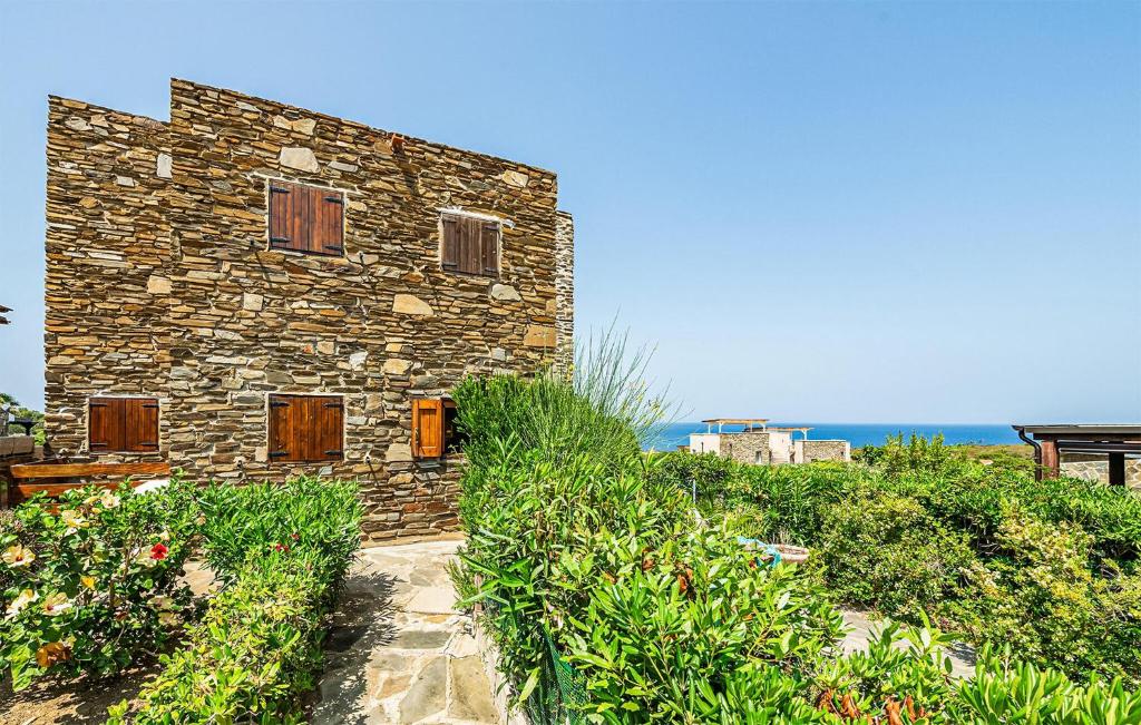 Stunning Home In Stintino With Wifi - 2