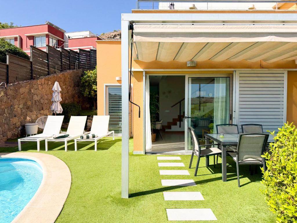 Villa Calma with private pool by Tenpropertiesgc - 4