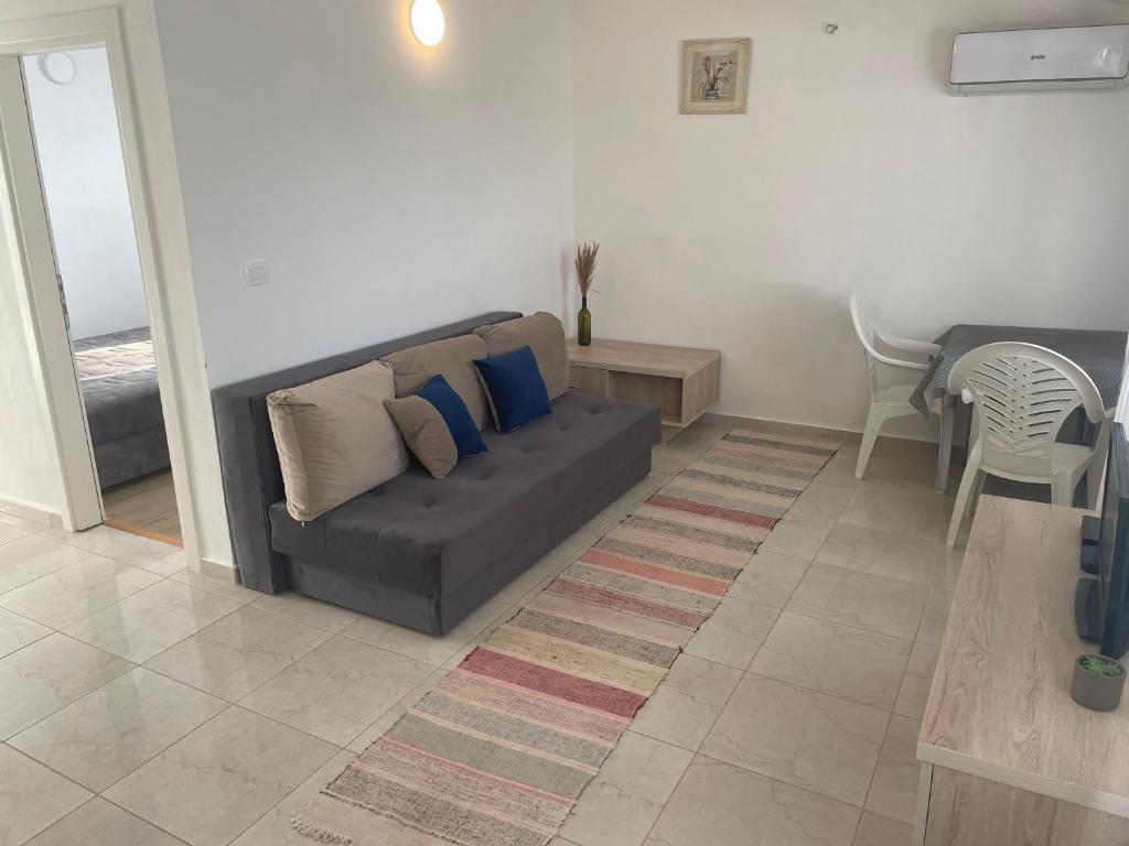 New house - 3