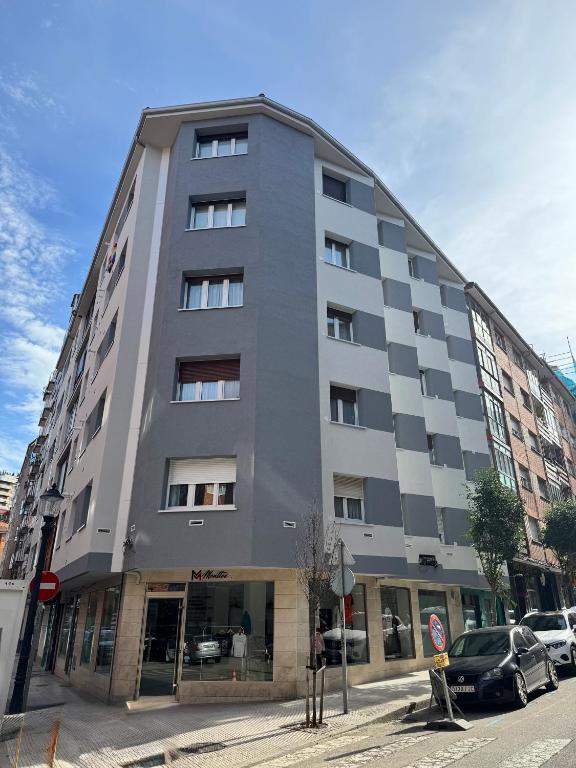 Manurodri - 1