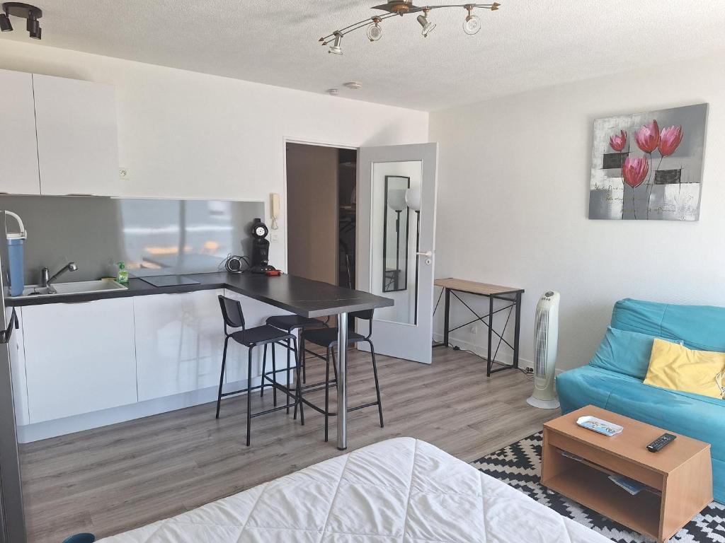 studio lumineux proche de la mer avec parking couvert privatif - 3