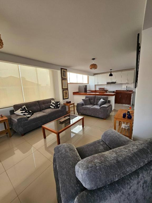 Surfers Paradise - Casa Caro MBI - 2