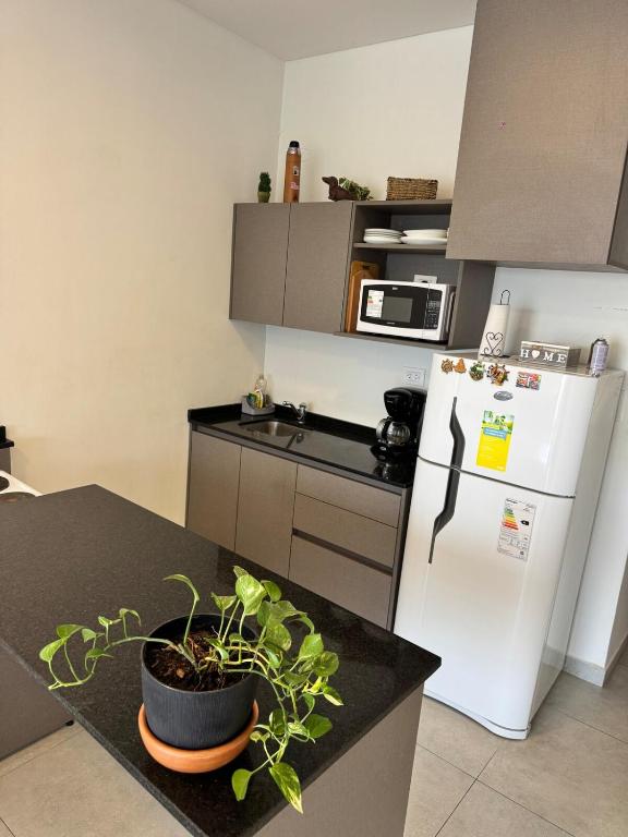 Espacioso apartamento con excelente ubicación - 4