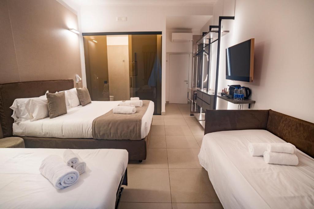 Cicerone's Luxury Suites - 3
