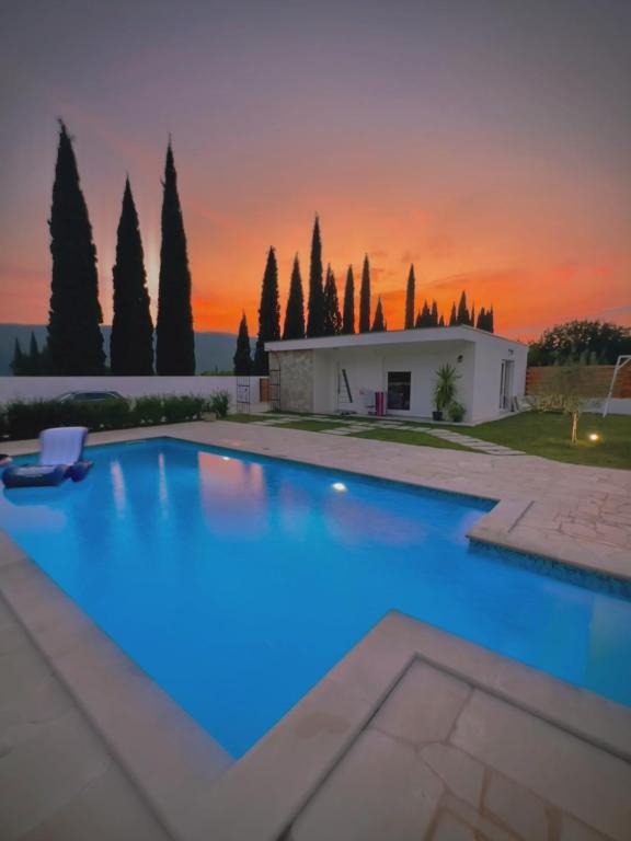 Vestovis Holiday House - 2