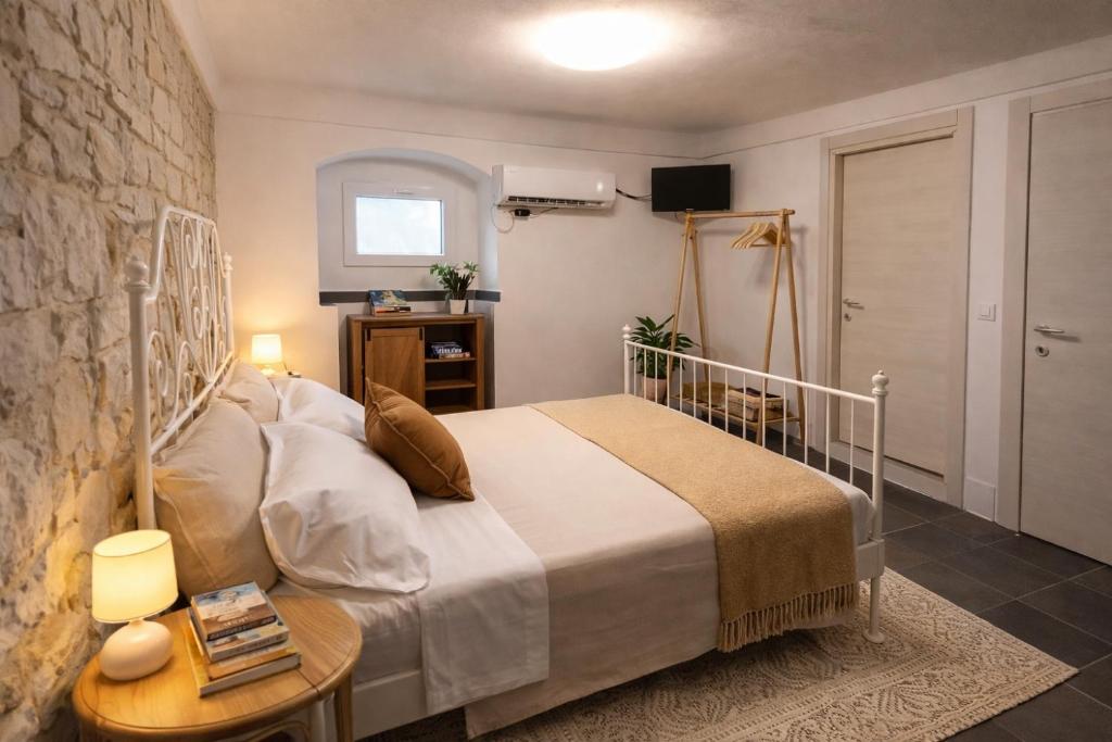 Tirella Home - 5