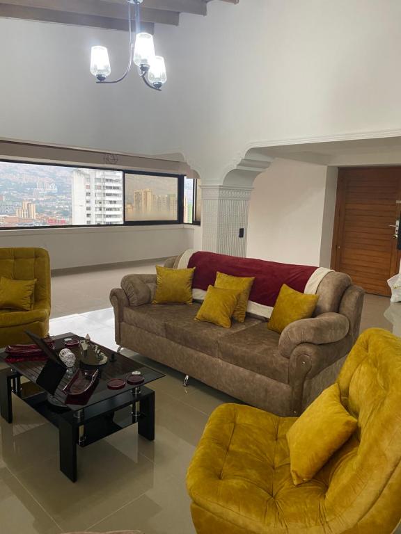 Stunning Luxury Penthouse Long term rental only - 3