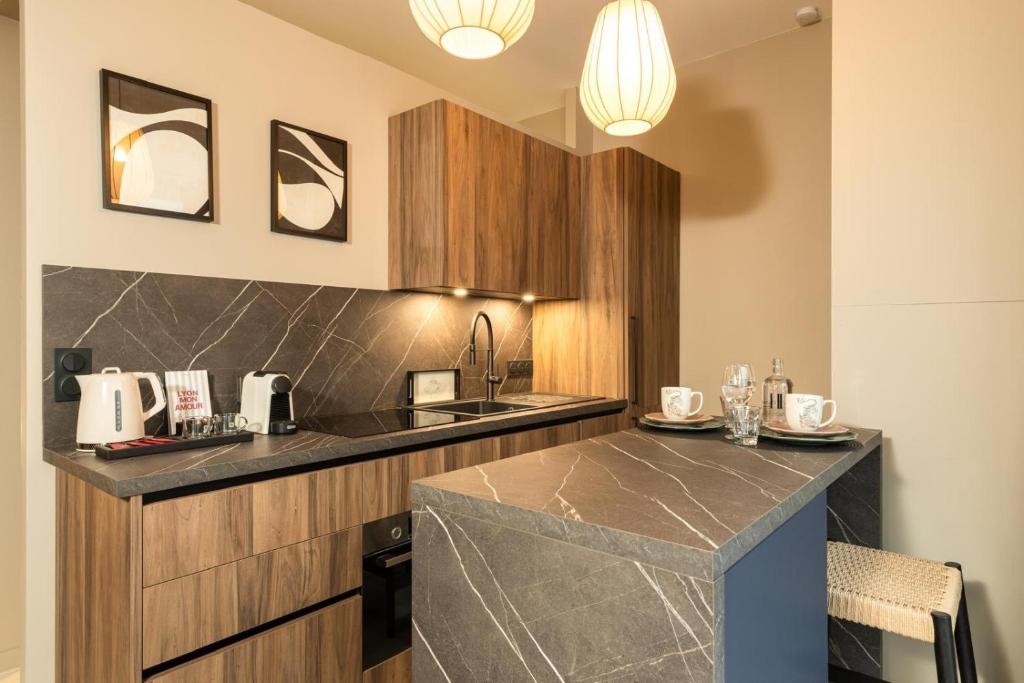 Host Inn Velvy Suite - 5