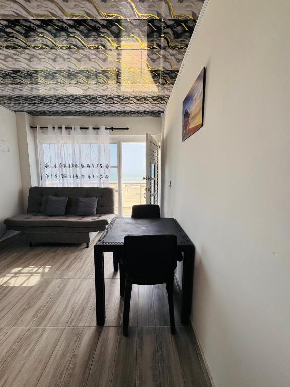 Apartamentos el mochilero frente a la playa piso 2 apto 4 - 1