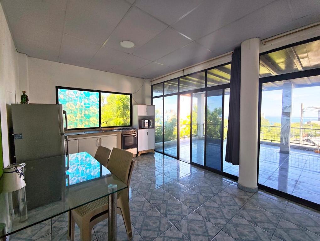 Nice apartment with ocean views - 1