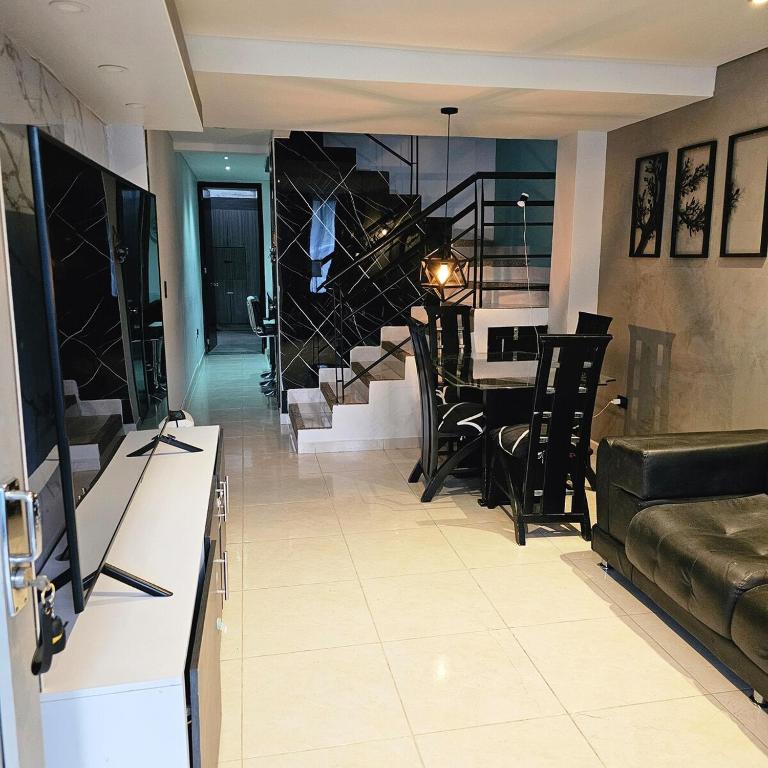 Casa Familiar con Vista a las Montañas A Minutos del Centro de Armenia - 5