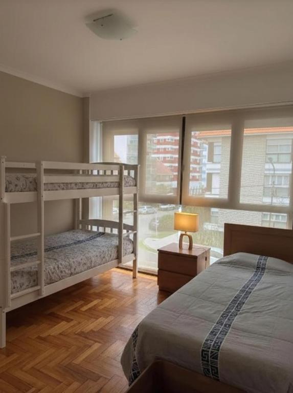 Hermoso departamento serca de playa grande mar del plata - 1