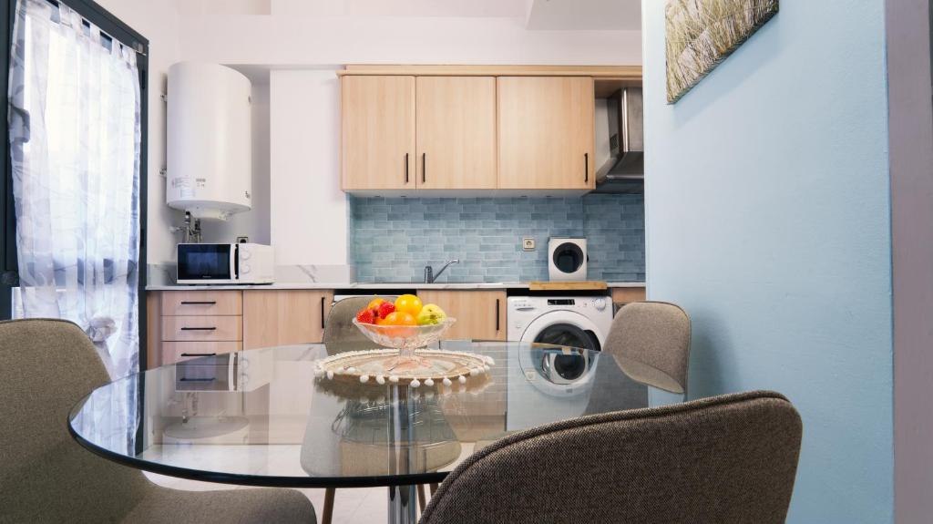 SeaHomes Vacations - Sabanell Dreamplace apt with PKG - 4