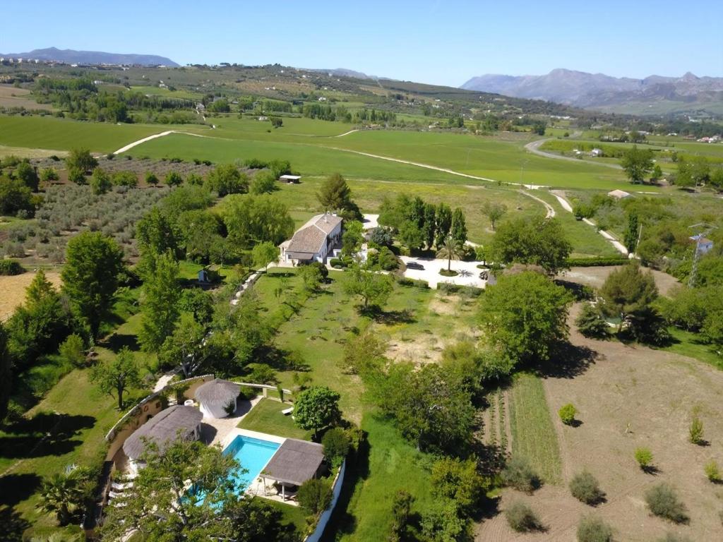 Elegant Villa Surrounded By Grazalema Park - 1