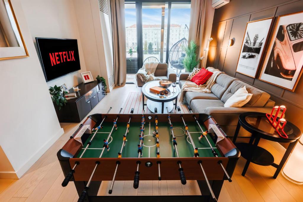 WF Timeless Residence with Terrace & Foosball - 2