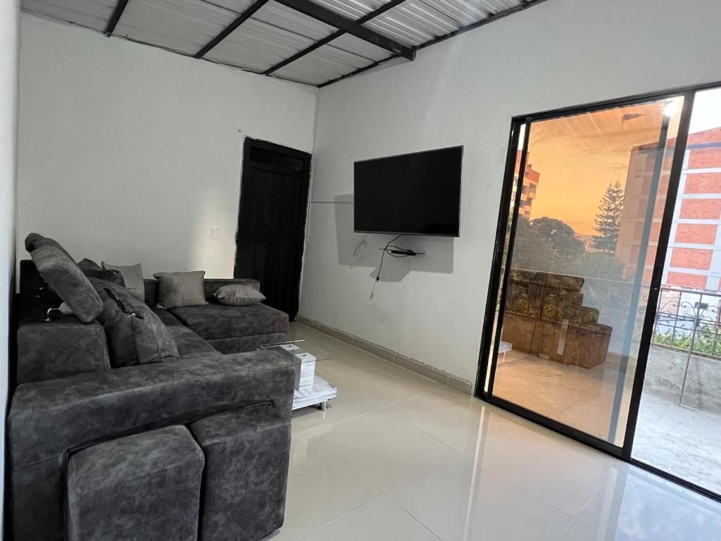 Hermoso apartamento con excelente ubicación - 1