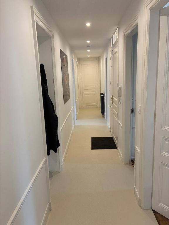 Beautiful 2 bedroom apartment - prime location - 5