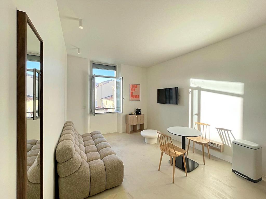 Viva Riviera Design and Sunny Commandant André - 1